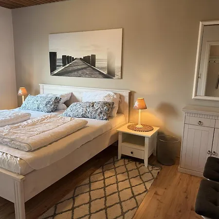 Haus Ruhewinkel, 1 * Alkersum