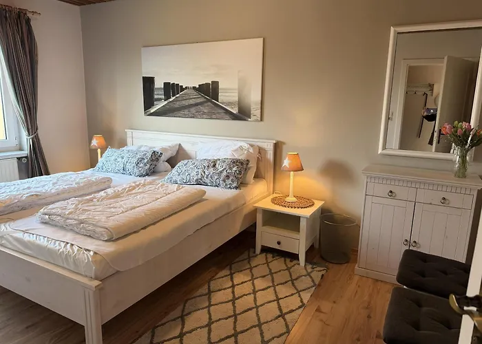 Haus Ruhewinkel, 1 * Alkersum